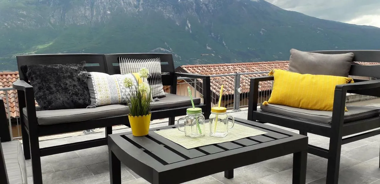 La Quiete Lemon Color By Gardadomusmea Appartement Tremosine Italië